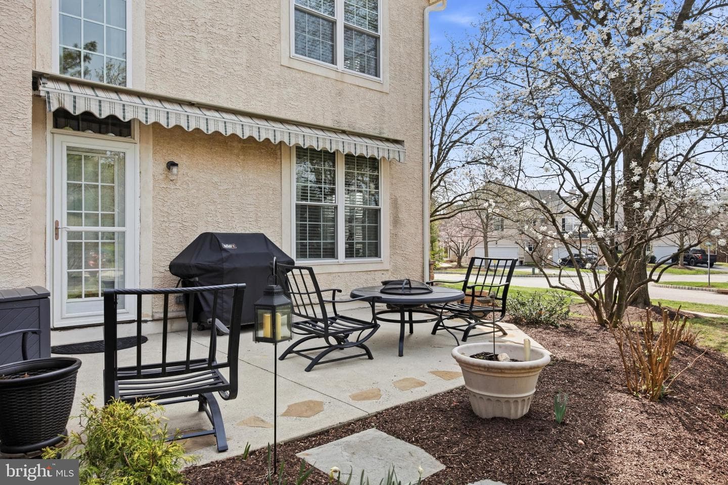 395 Hobson Place photo 25