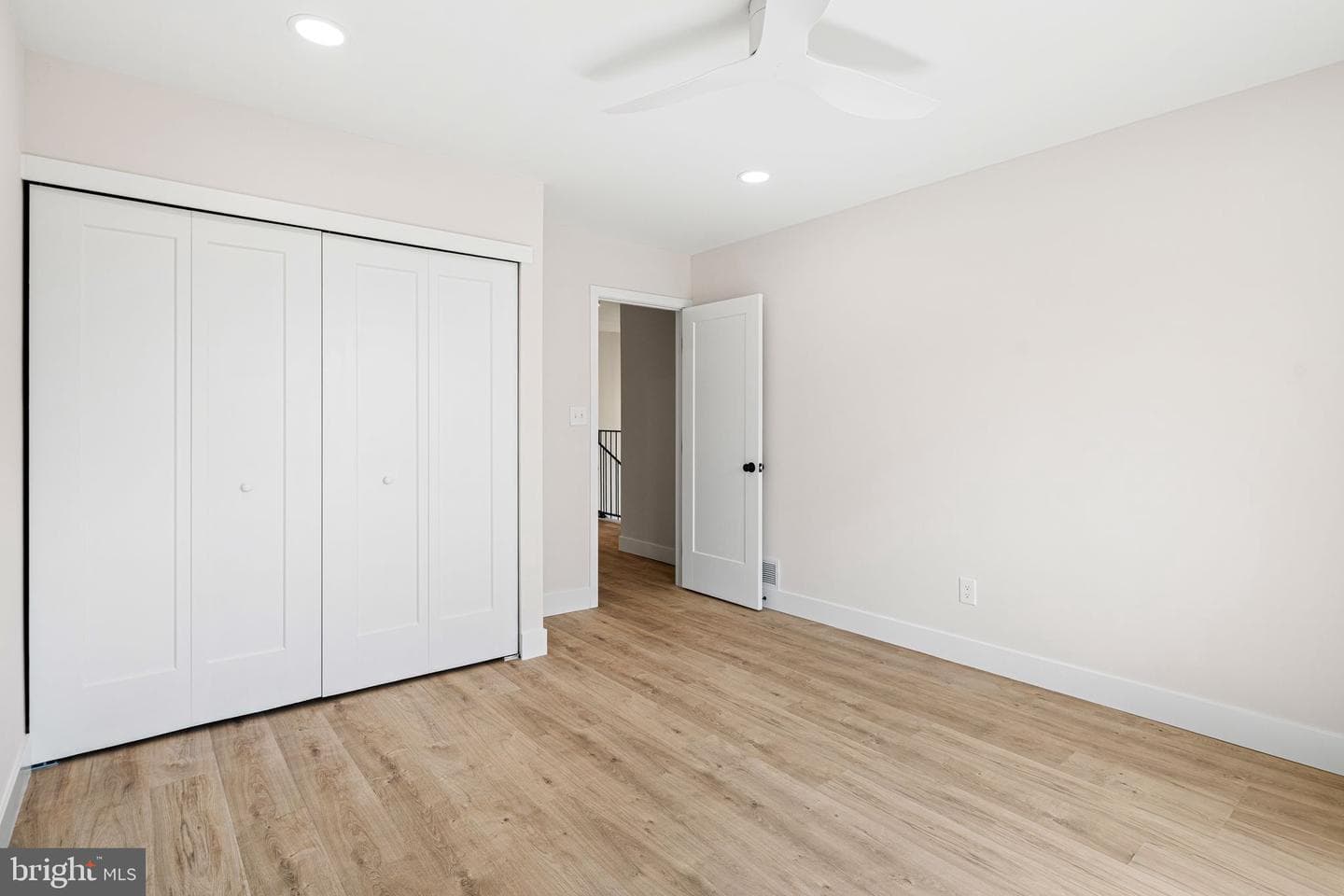 323 Winding Way photo 16