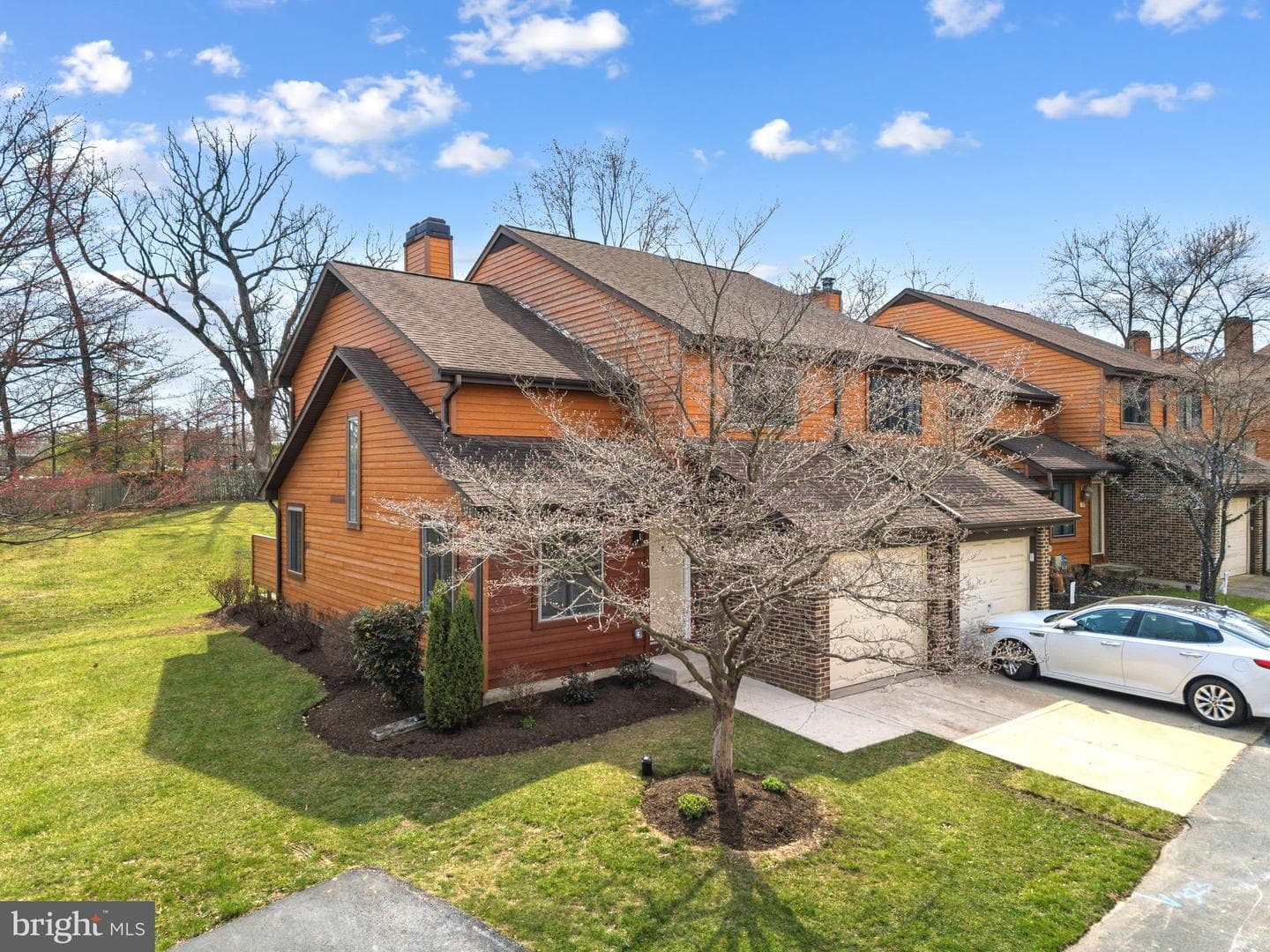 323 Winding Way photo 2