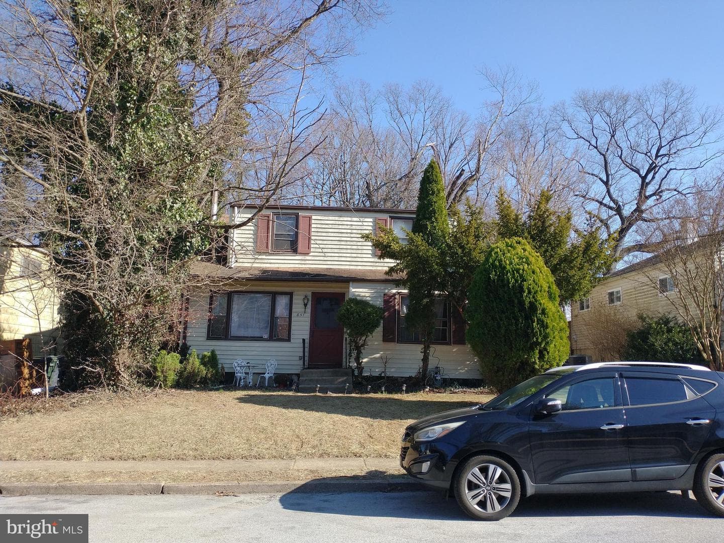851 Maple Avenue