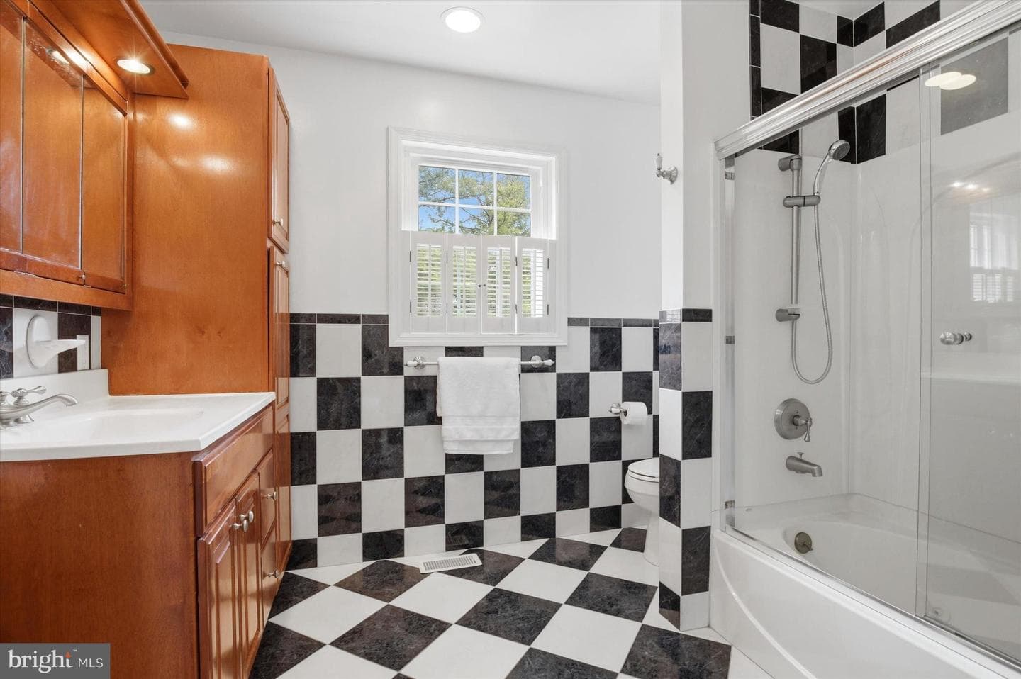 605 Shepard Drive photo 30