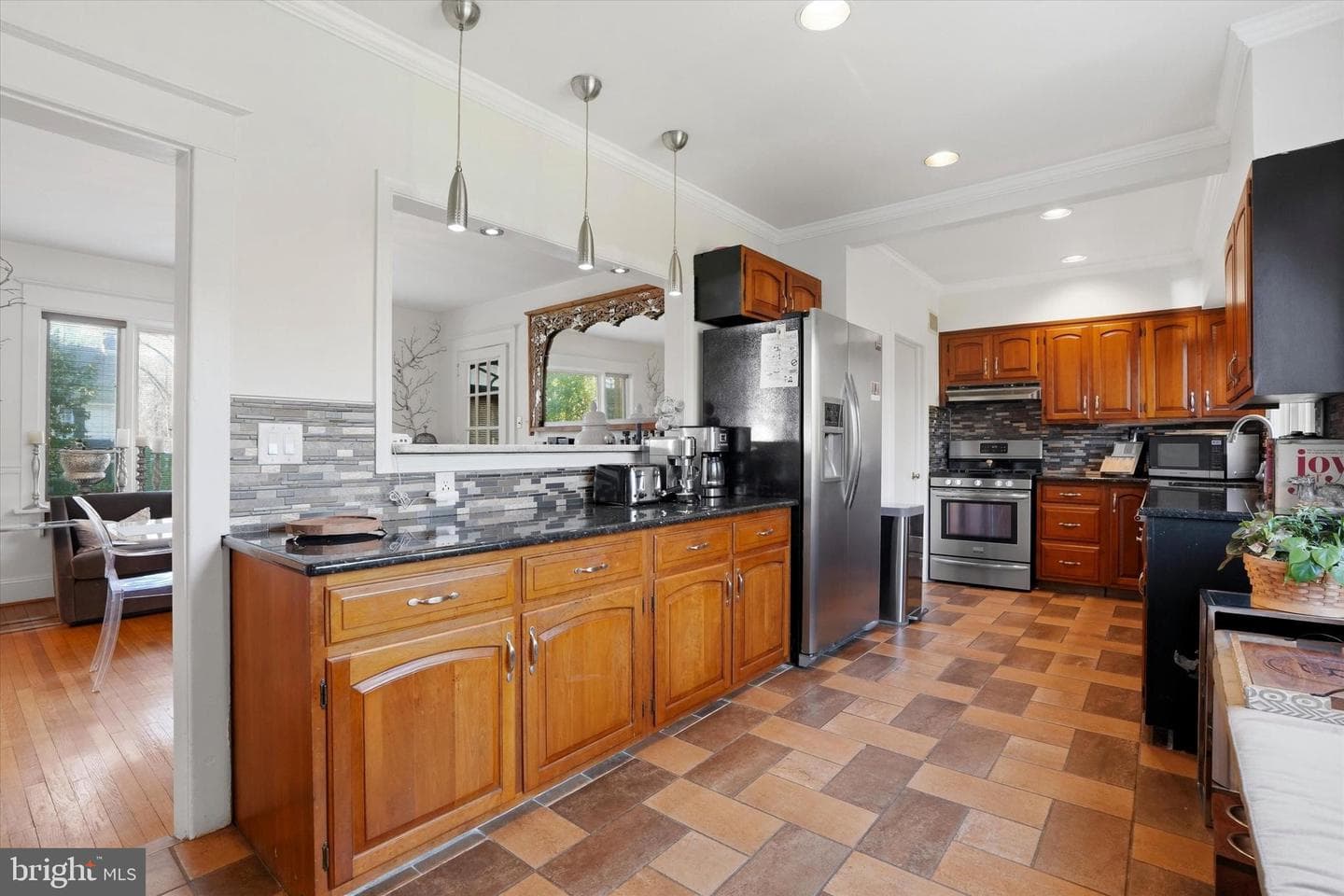 600 Runnymede Avenue photo 10