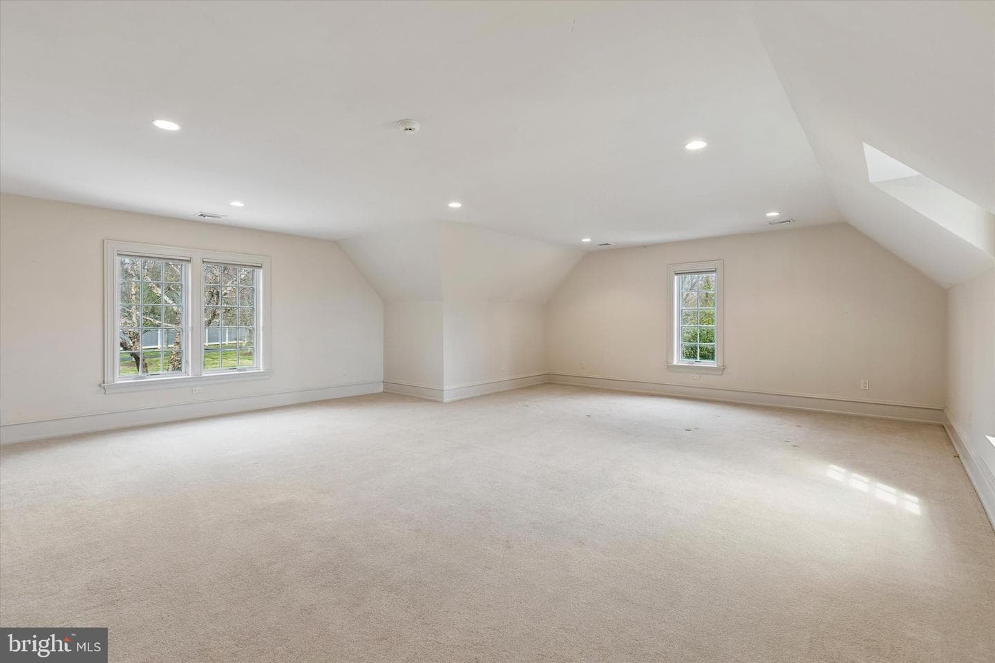 909 N Penn Oak photo 38