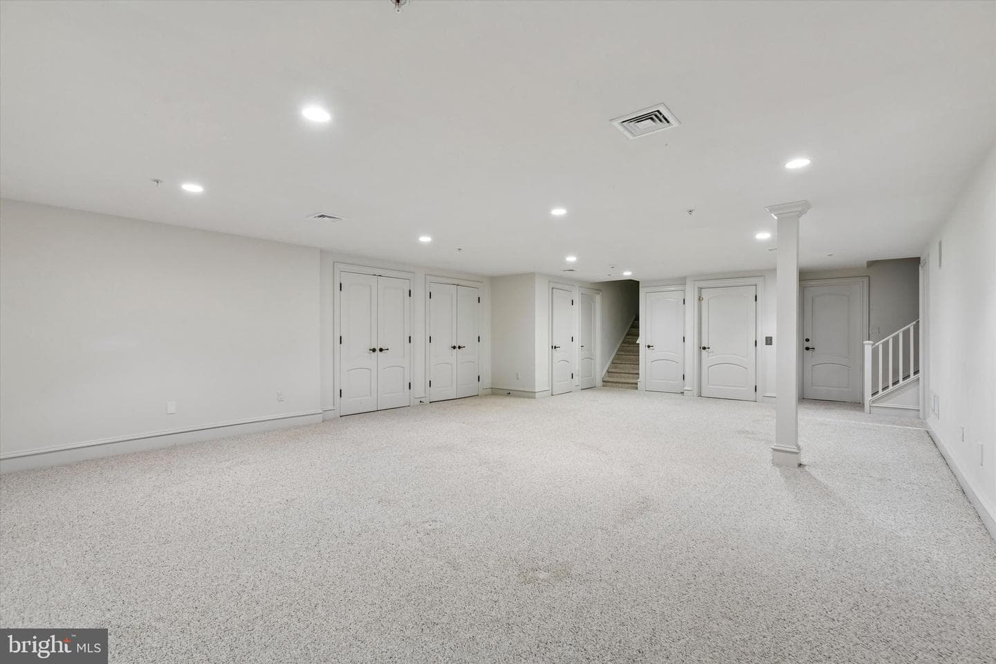 909 N Penn Oak photo 41