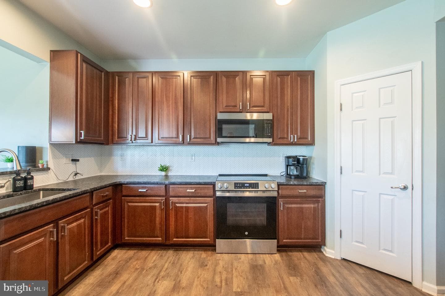 115 Garnet Drive photo 3