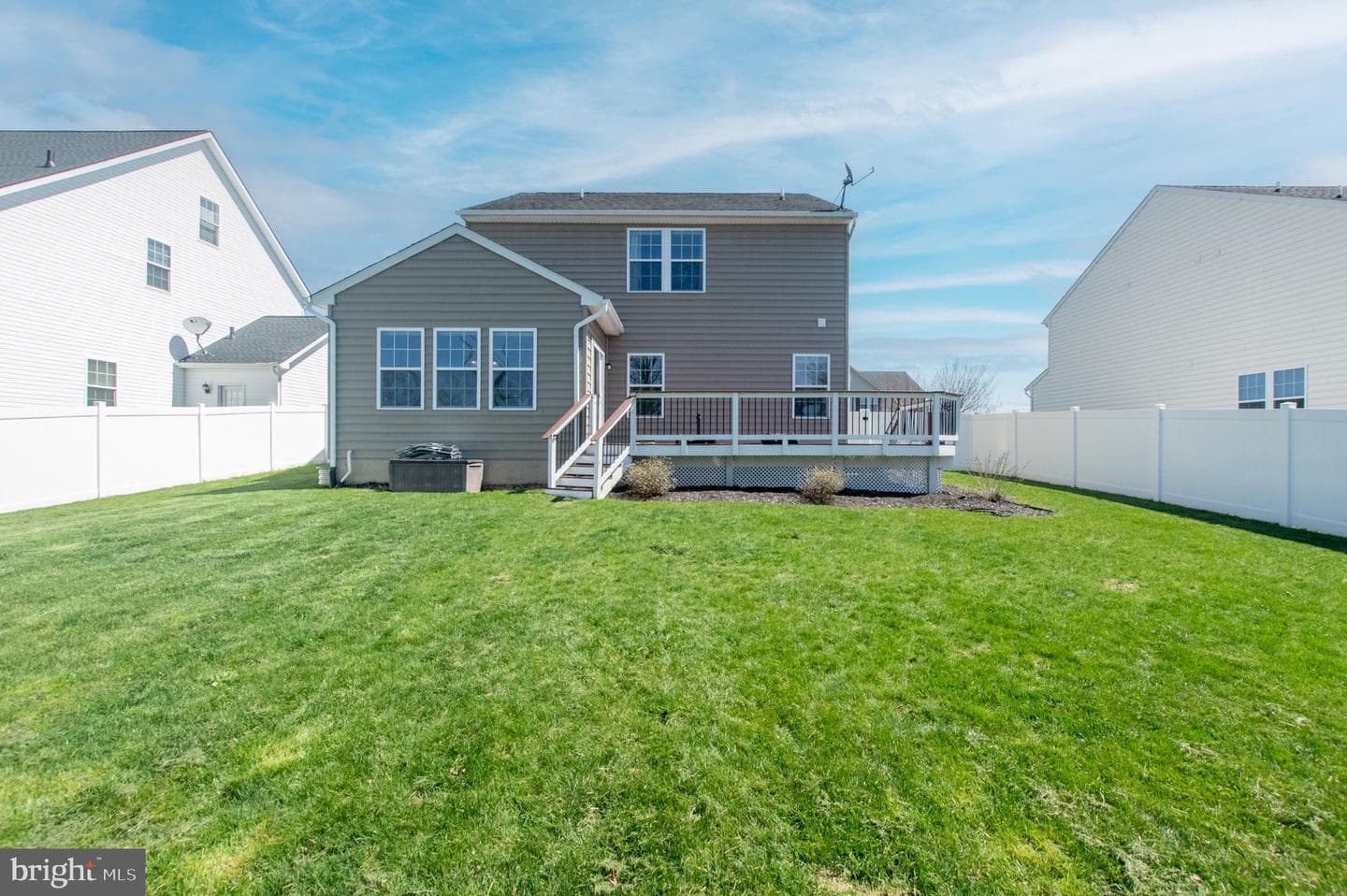 115 Garnet Drive photo 33