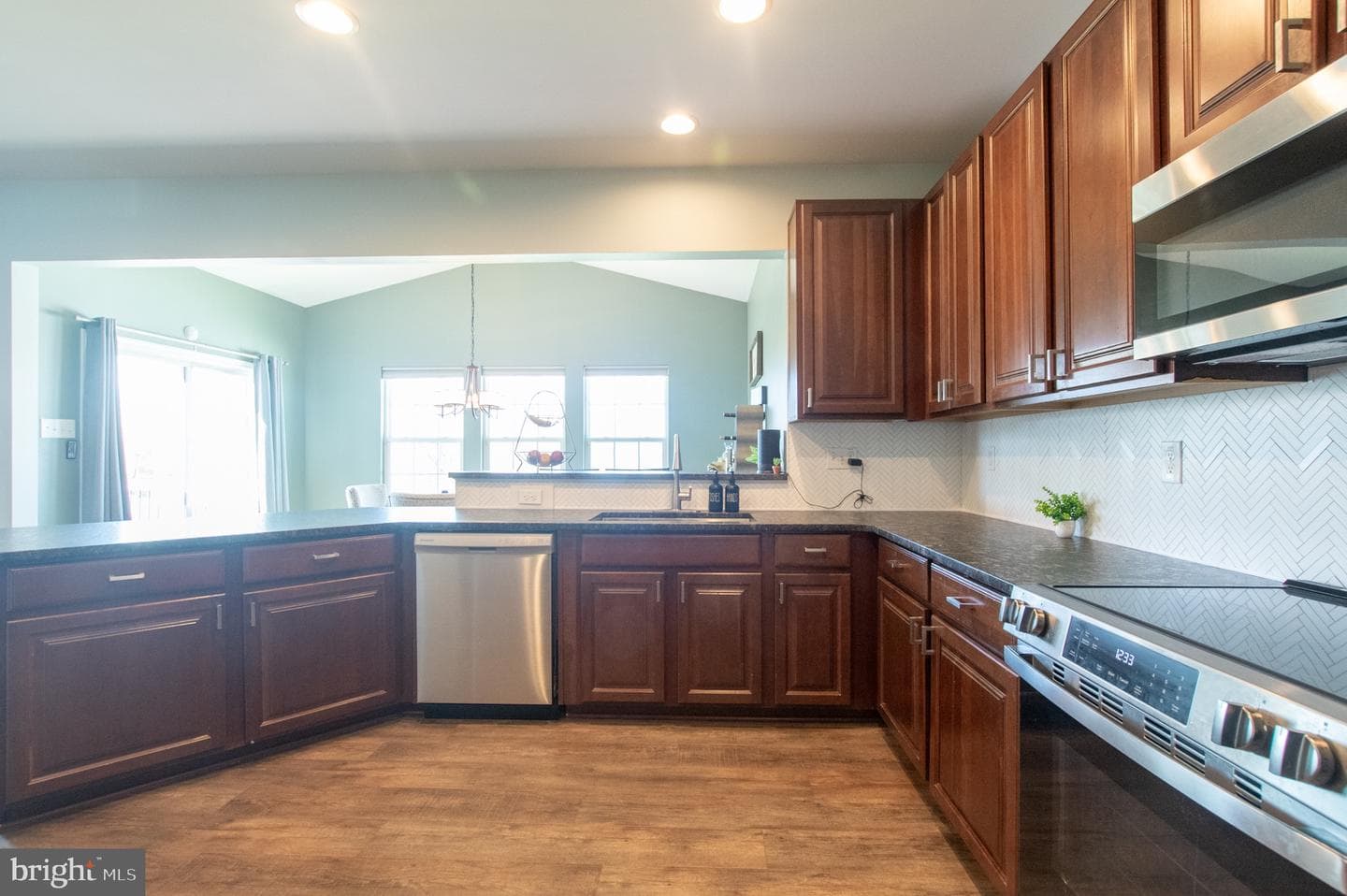 115 Garnet Drive photo 4