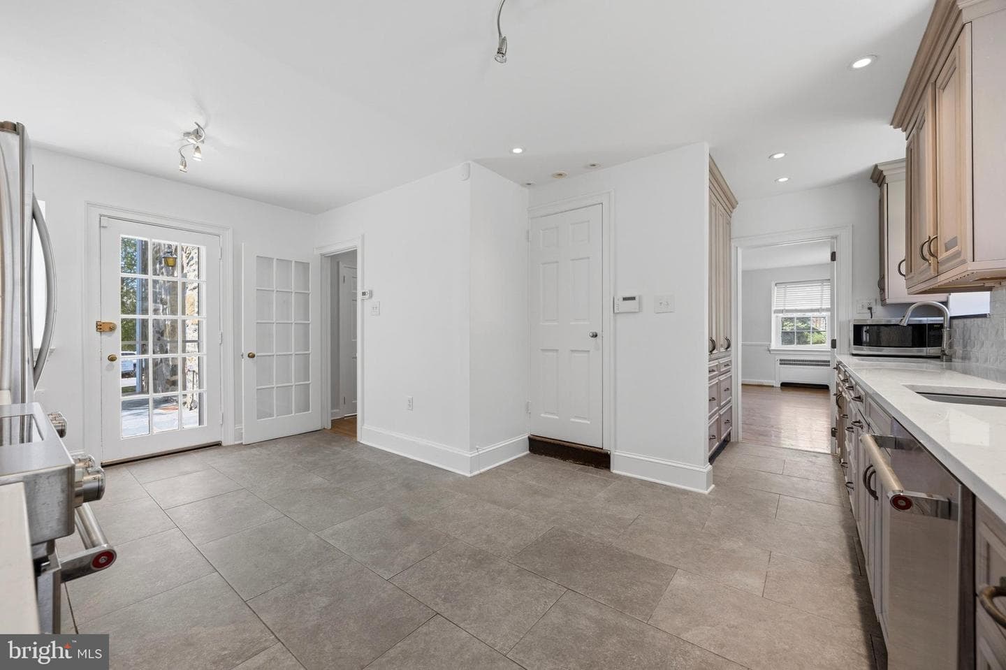 326 Winding Way photo 13