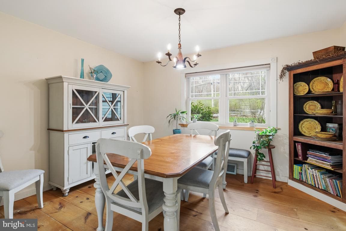 220 Hibbert Road photo 11