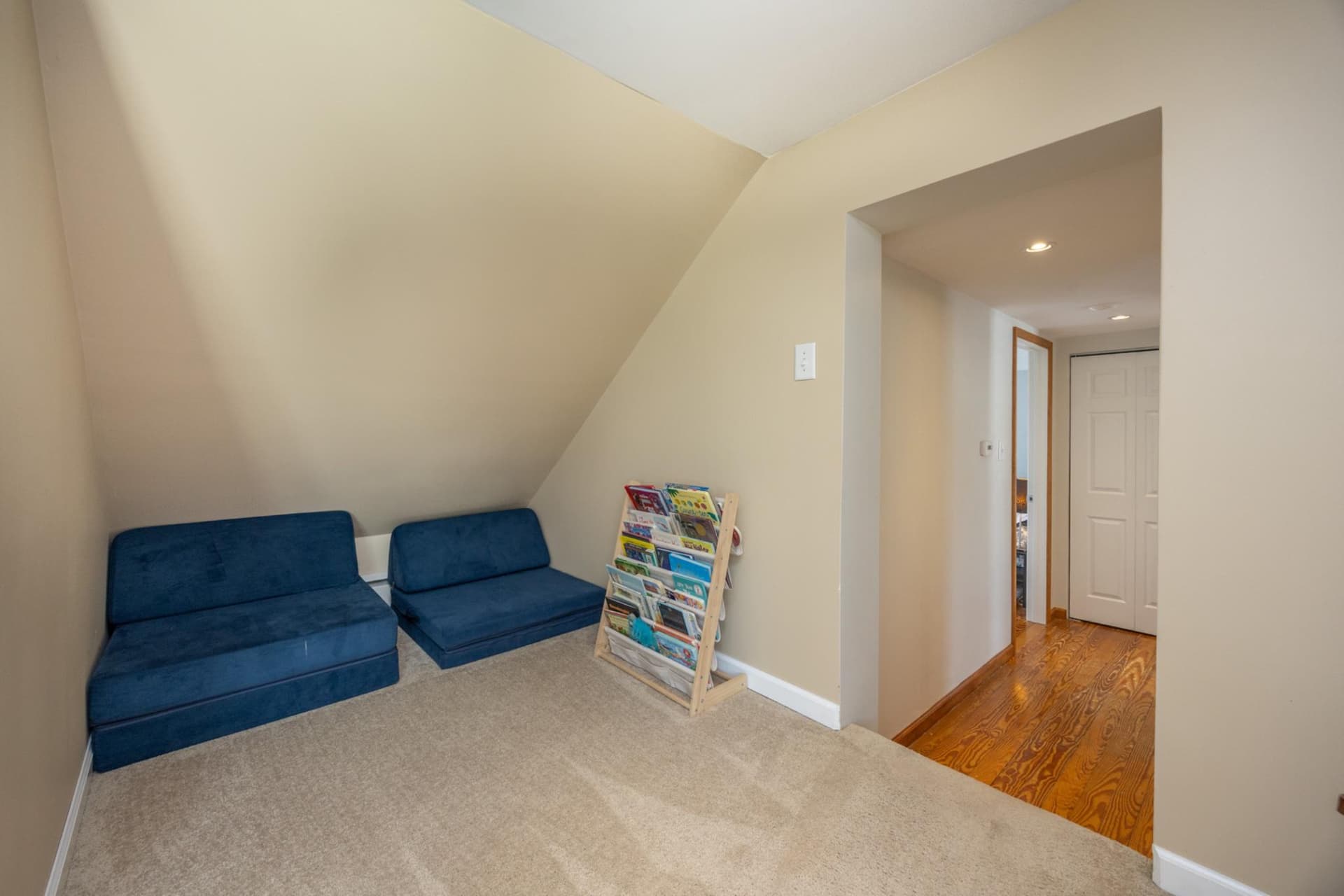 113 Linden Street photo 41