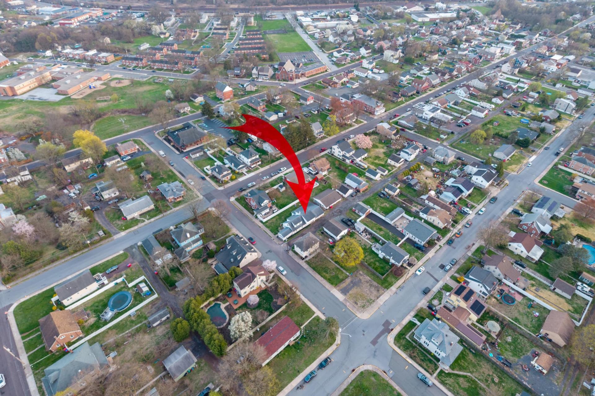 113 Linden Street photo 68