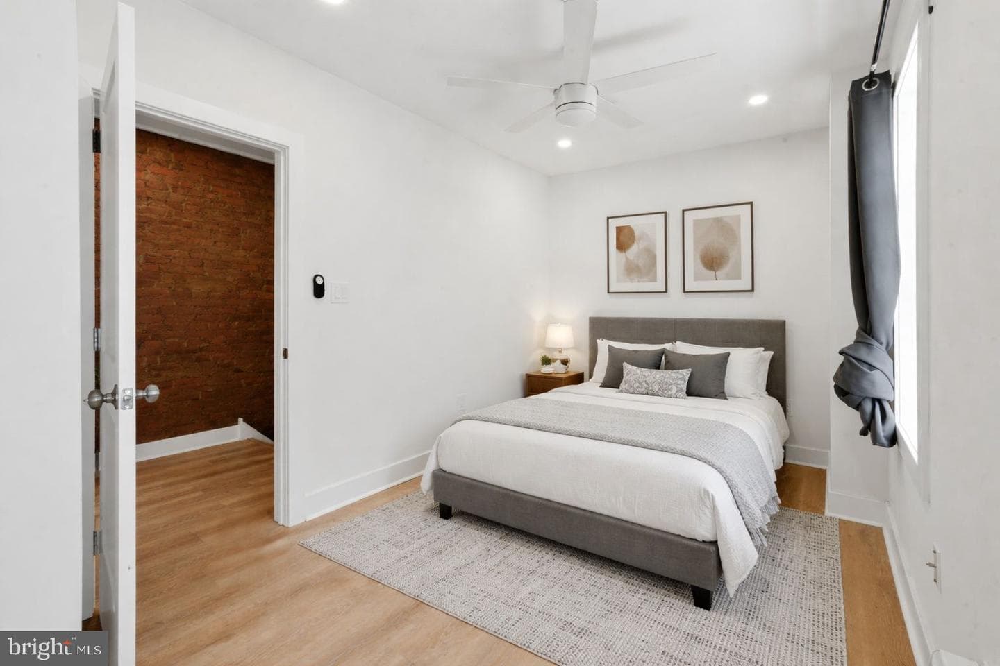 221 Ford Street photo 14