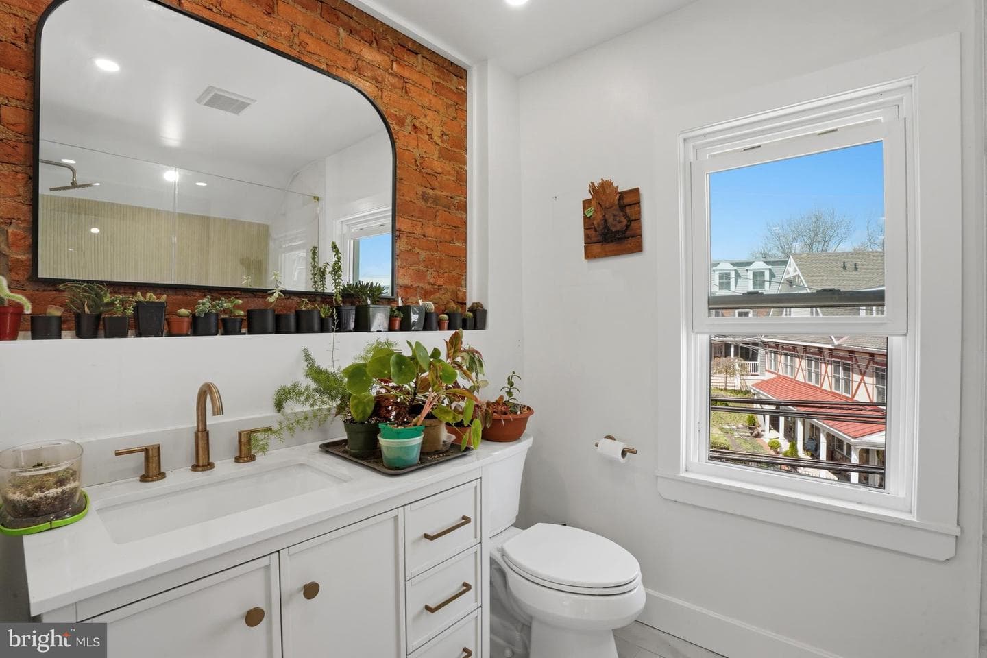 221 Ford Street photo 19