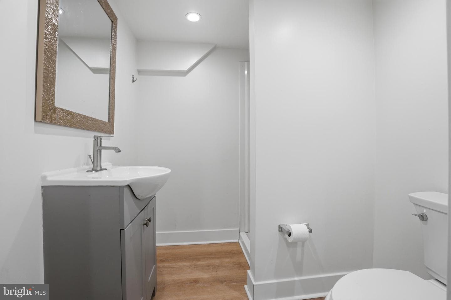221 Ford Street photo 22