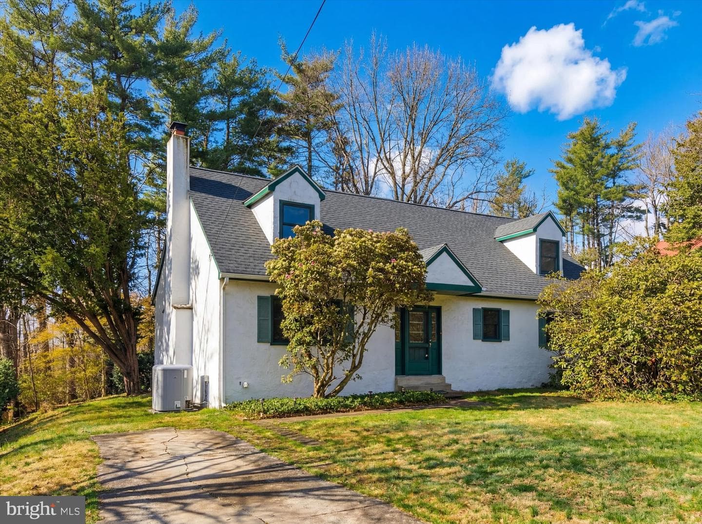 552 Woodward Drive