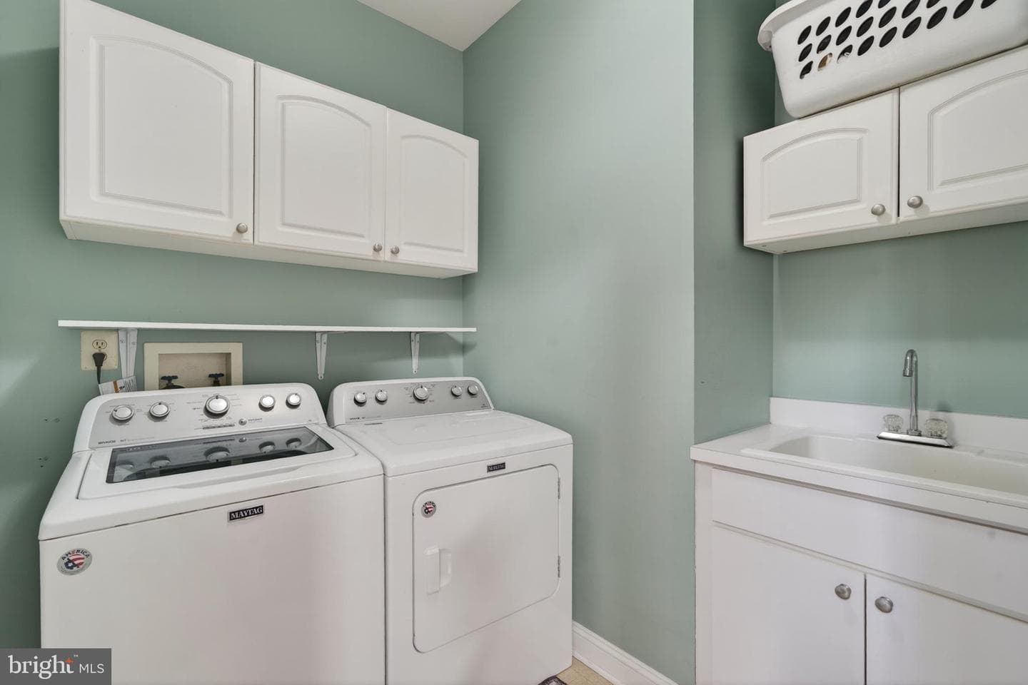 705 Lake Drive photo 25