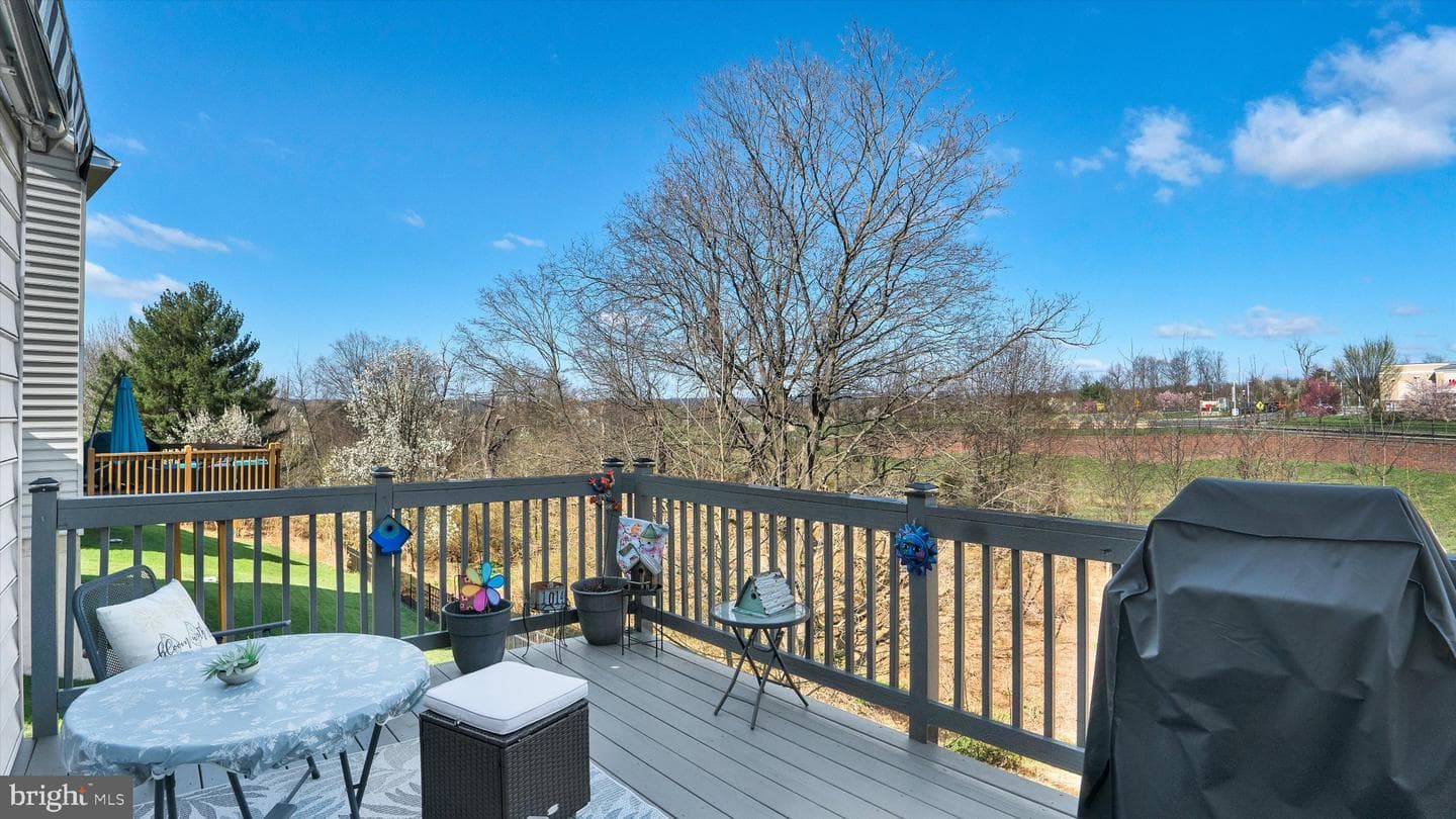 2228 Bridgeport Avenue photo 18
