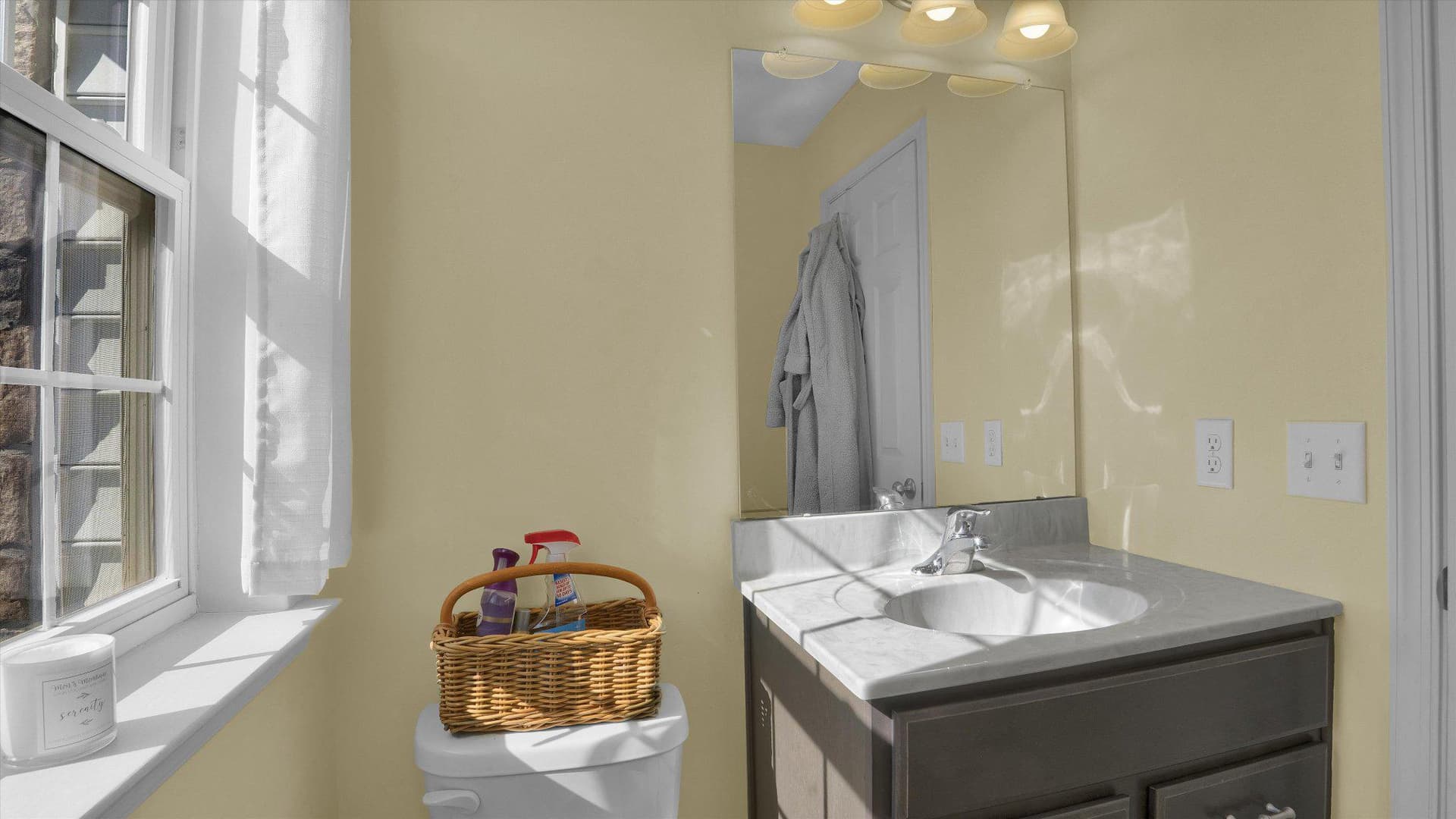 2228 Bridgeport Avenue photo 31