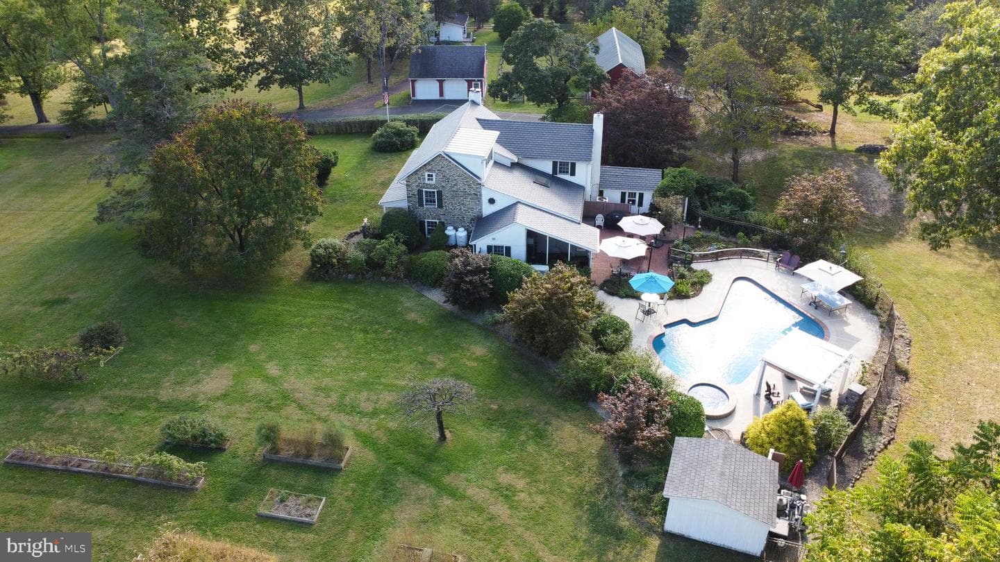 118 Wambold Road photo 106