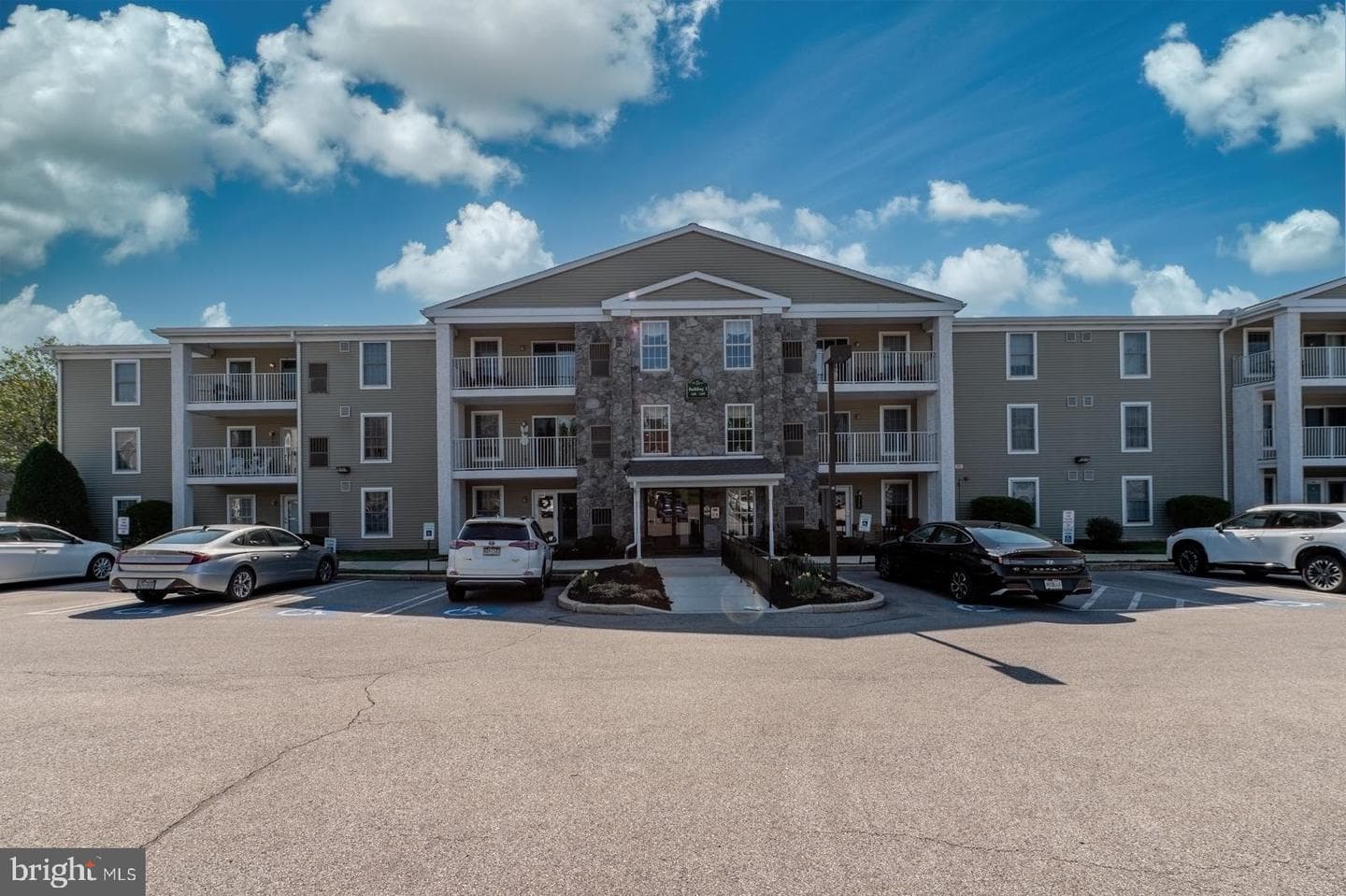 305 Brandon photo 30