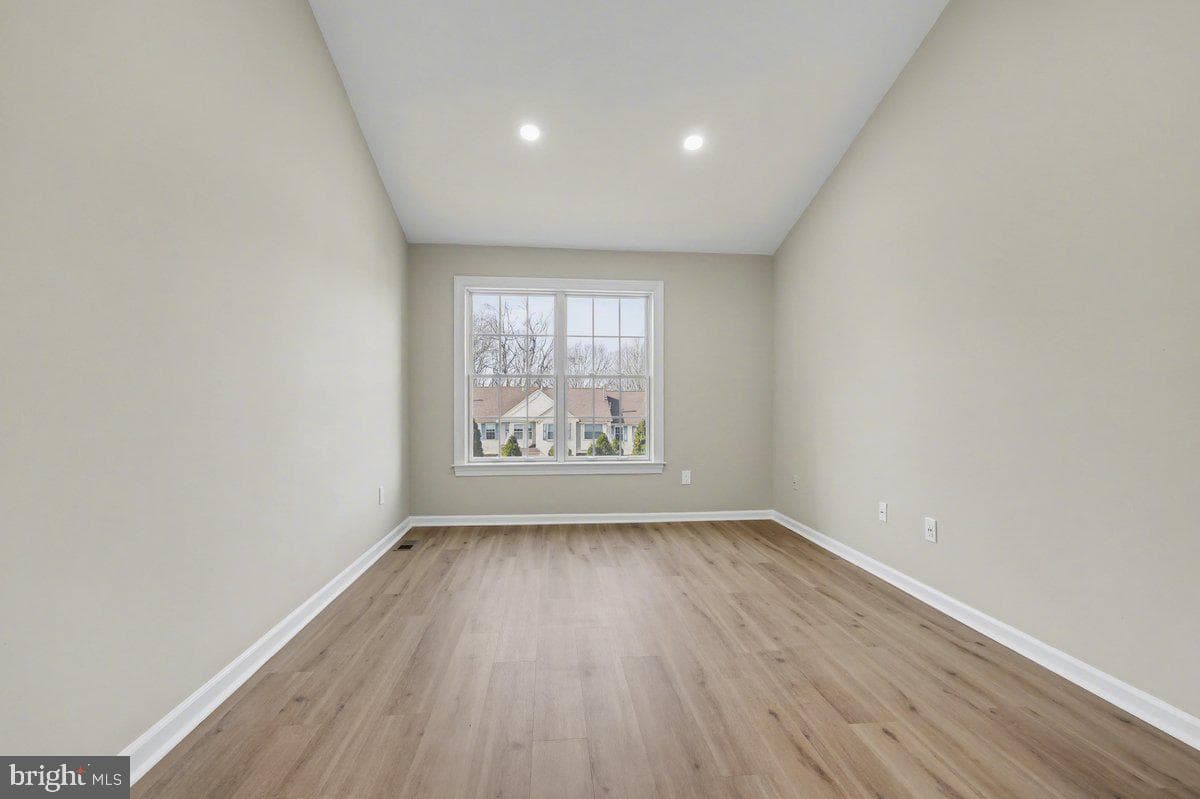 42 White Pine Court photo 21