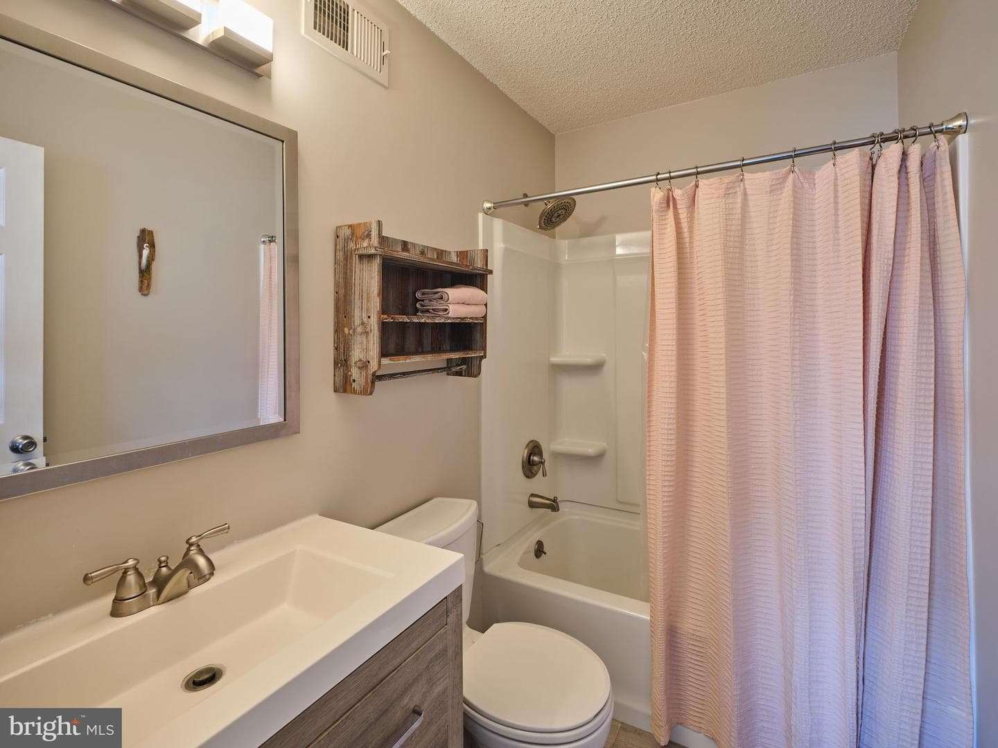 27 Applewood Court photo 24
