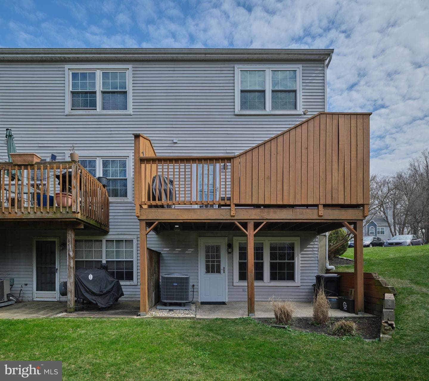 27 Applewood Court photo 4