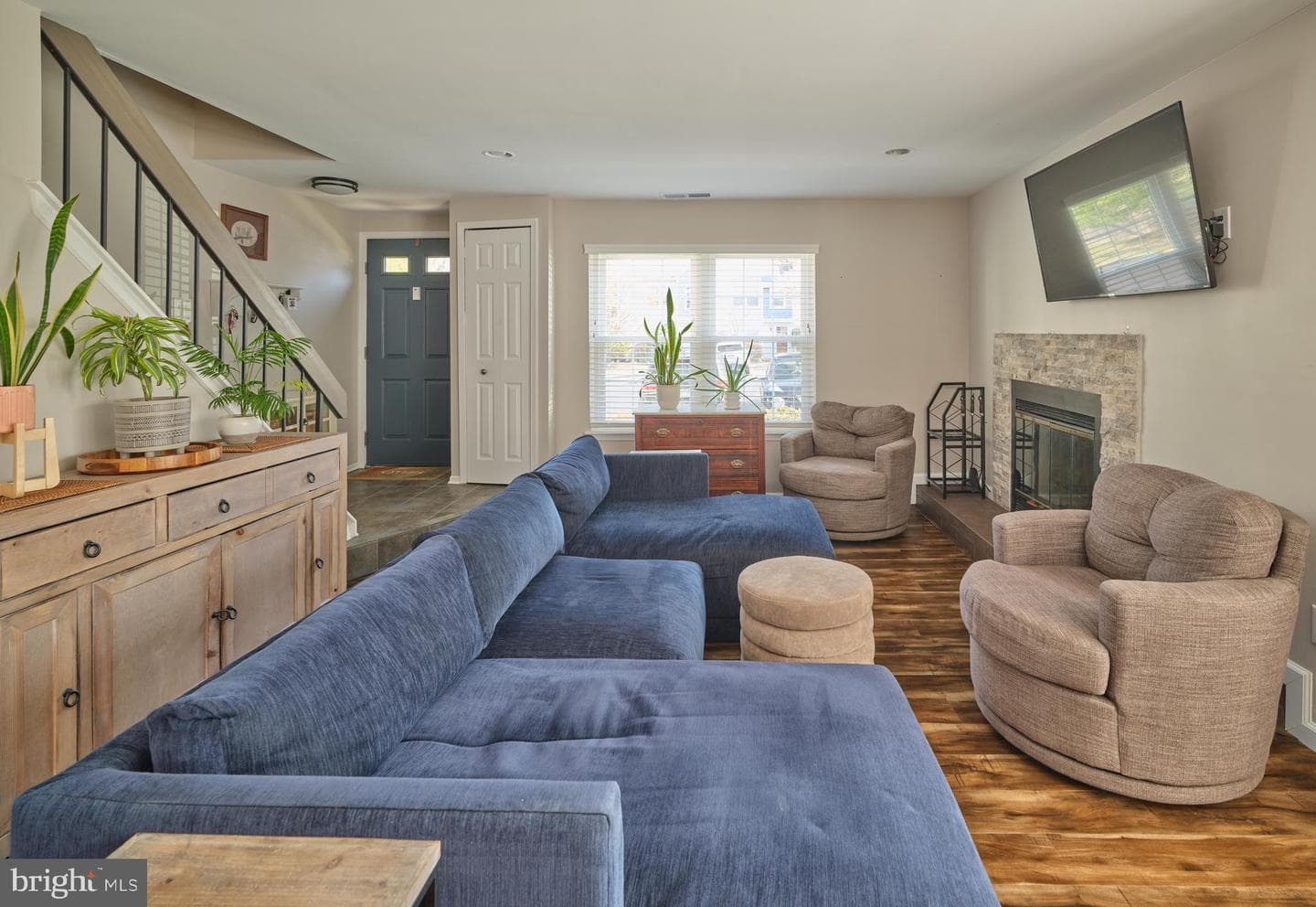 27 Applewood Court photo 8