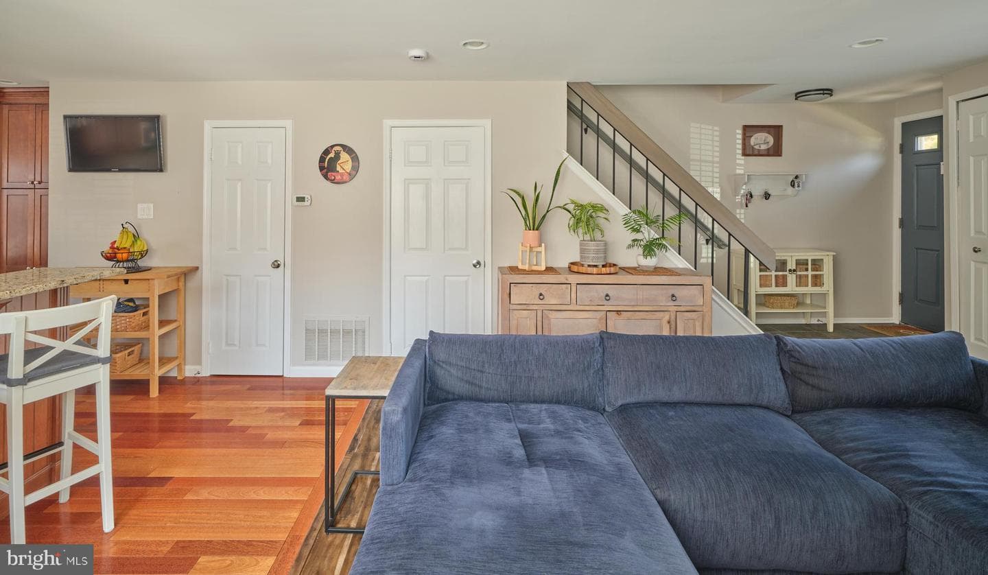 27 Applewood Court photo 9