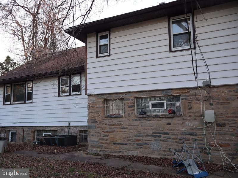 7759 Bennett Road photo 3