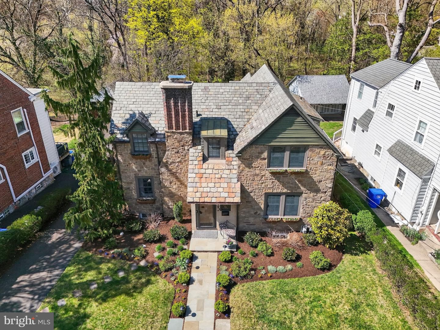 113 Waverly Road photo 32