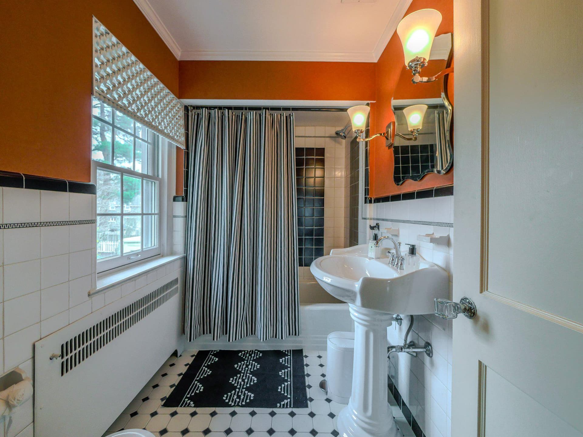 1255 Montgomery Avenue photo 36