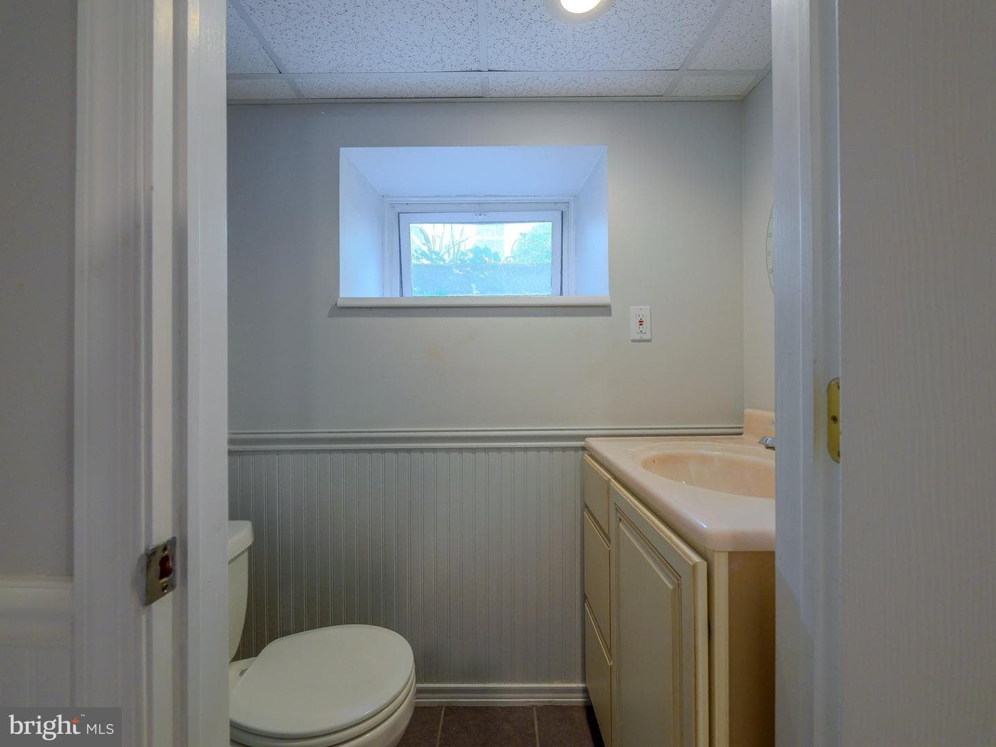 1255 Montgomery Avenue photo 44