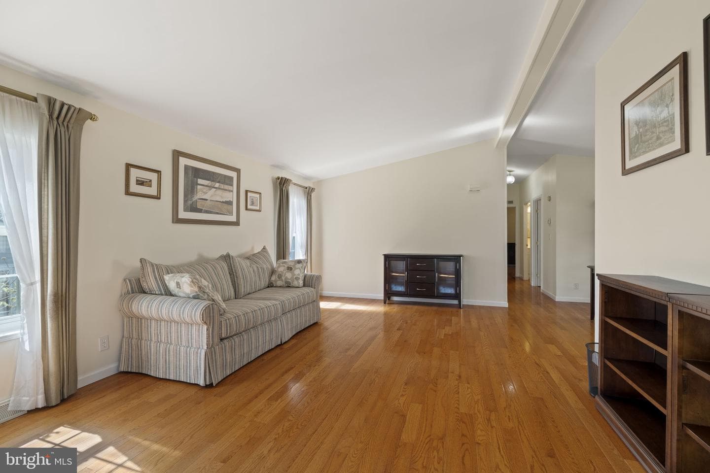 442 Manor House Lane photo 8