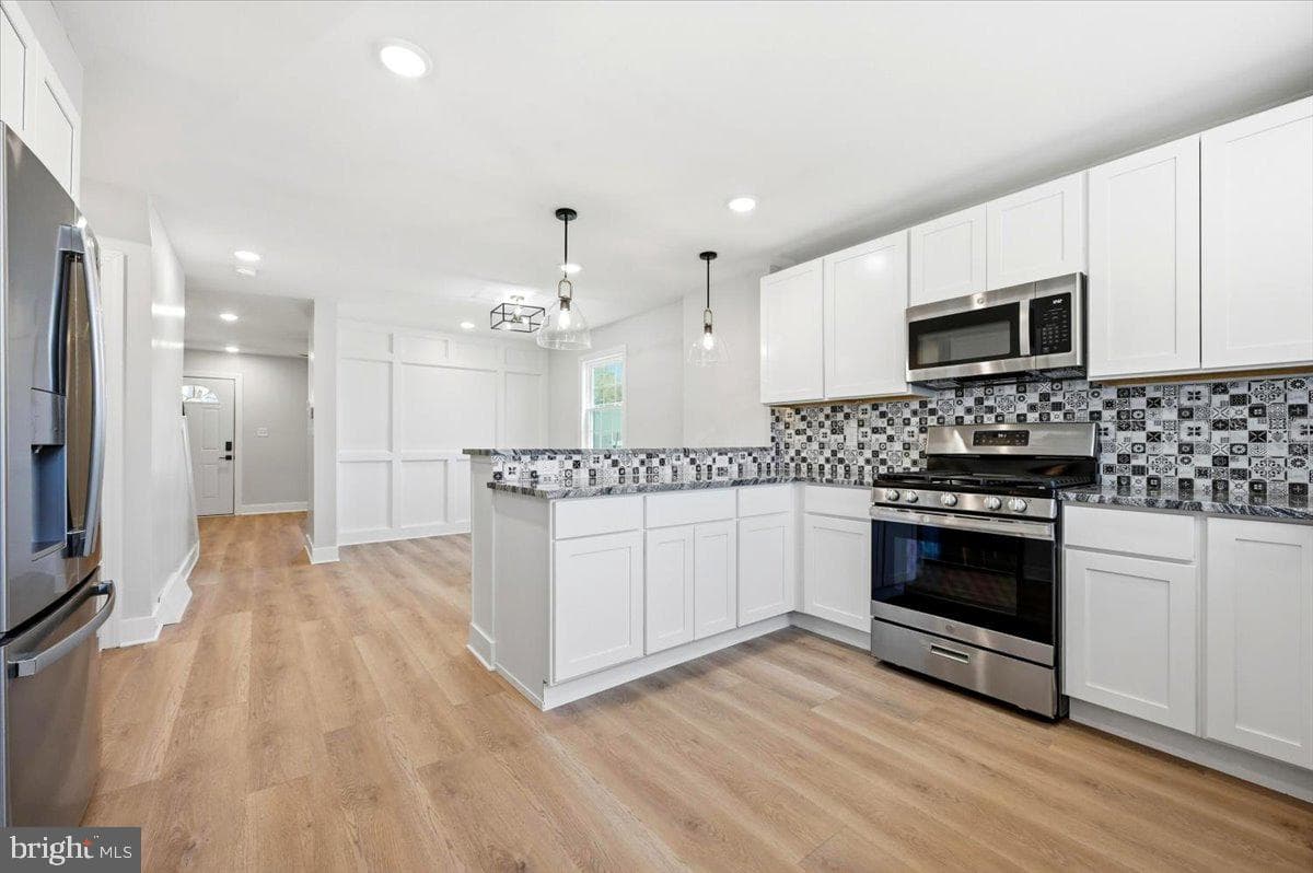 582 Walnut Street photo 17