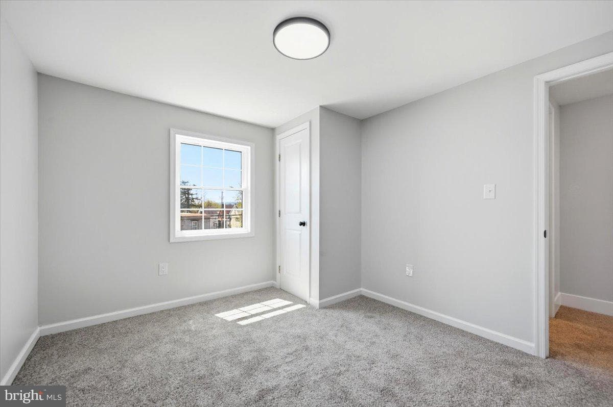 582 Walnut Street photo 32