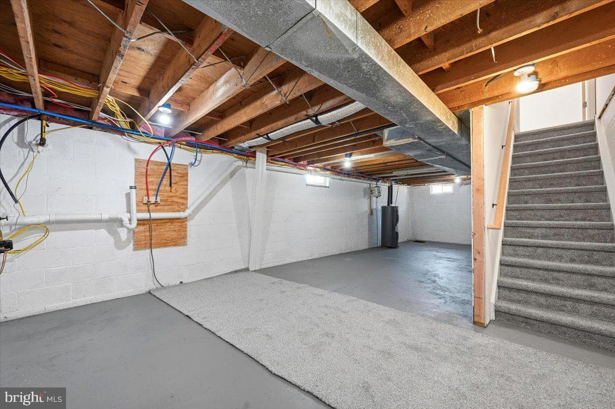 582 Walnut Street photo 34