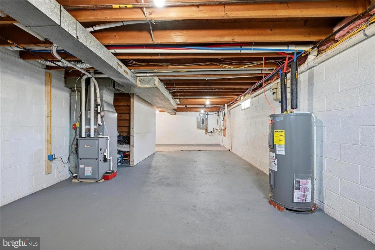 582 Walnut Street photo 35