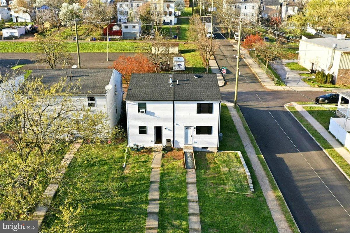 582 Walnut Street photo 41