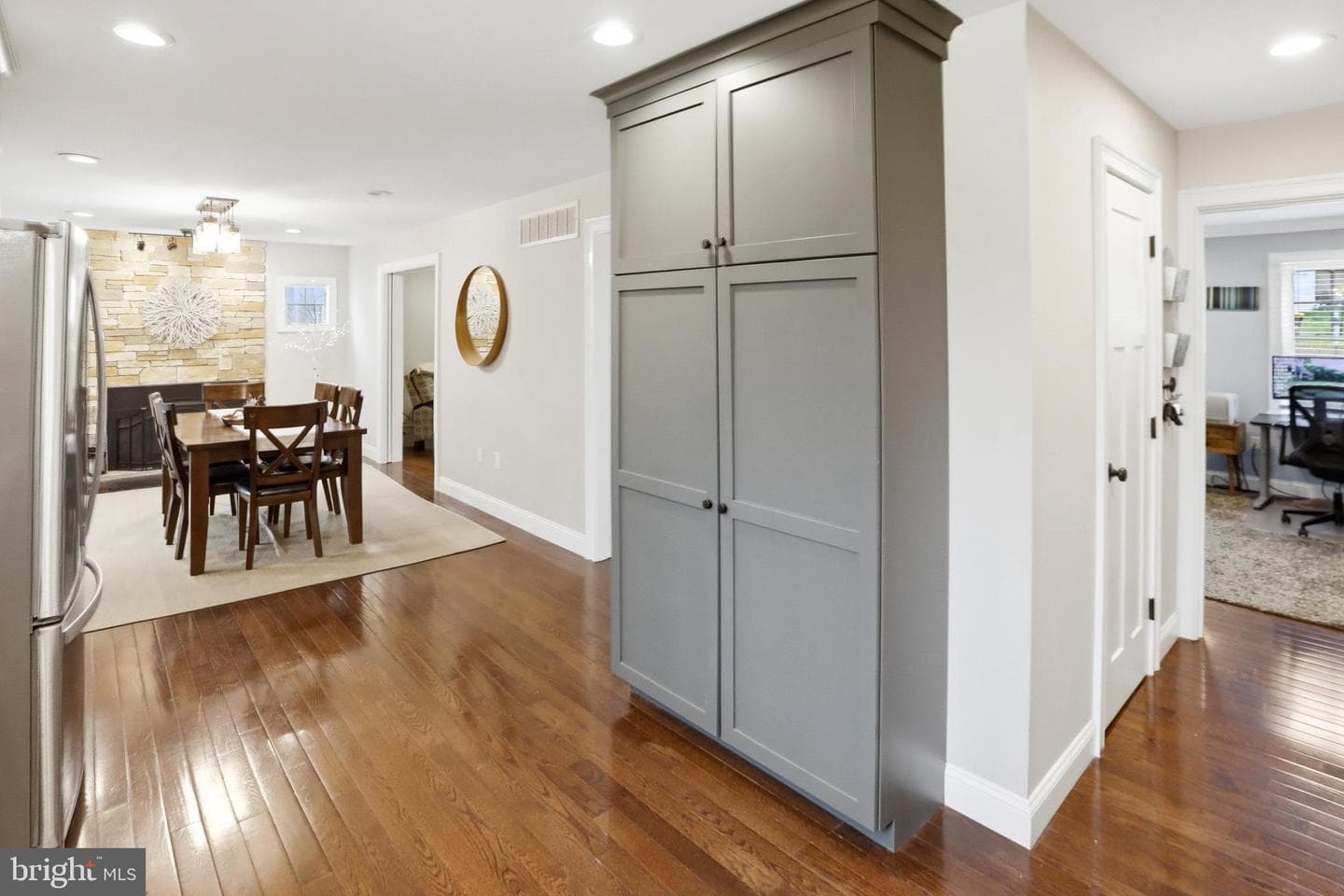 2306 Cassard Circle photo 12
