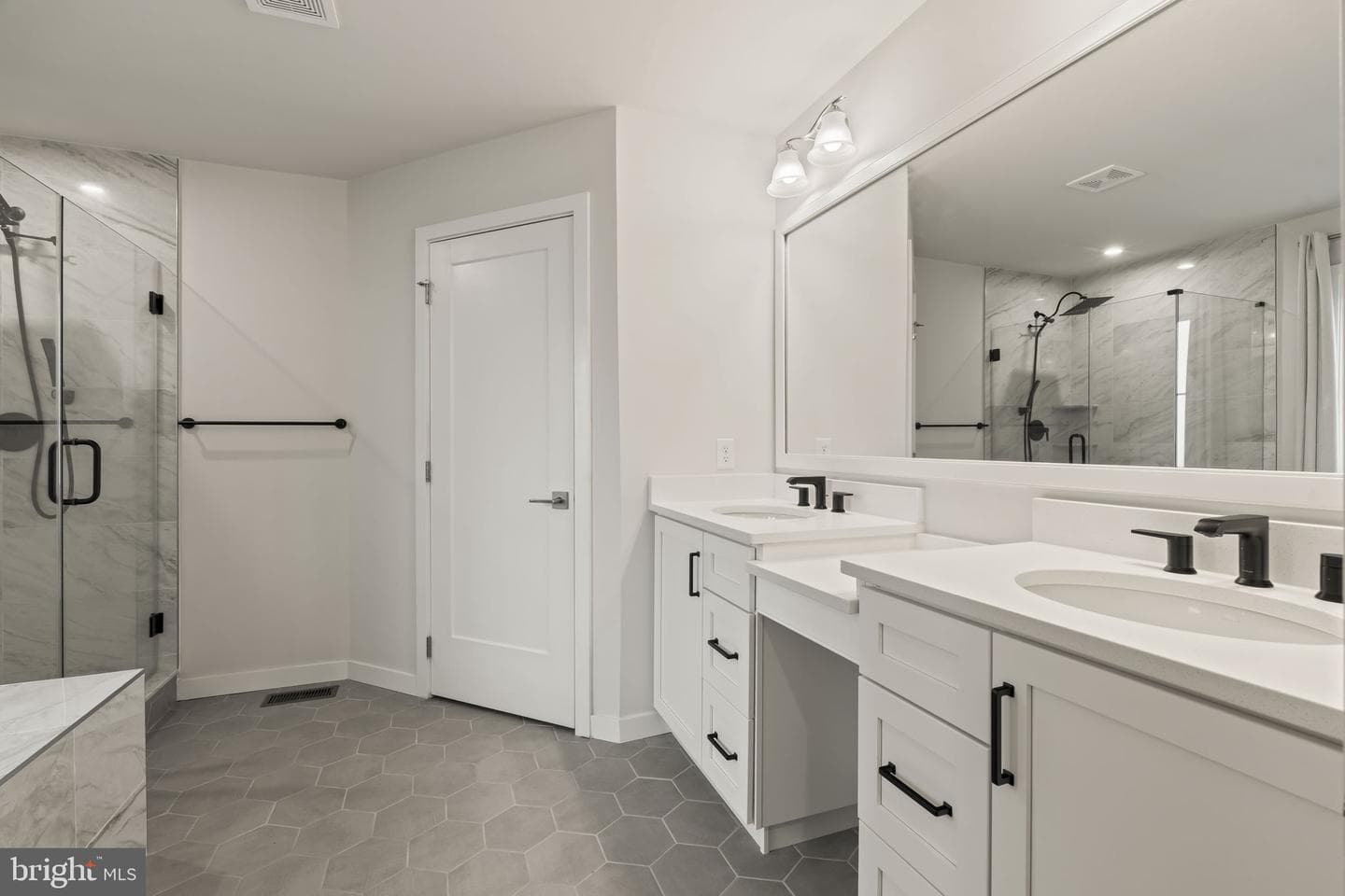 33 Tamarack Circle photo 22