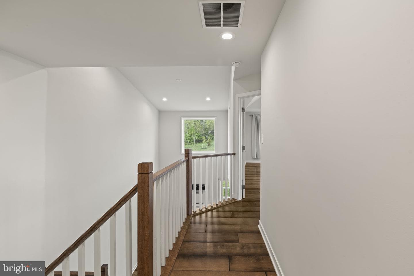 33 Tamarack Circle photo 27