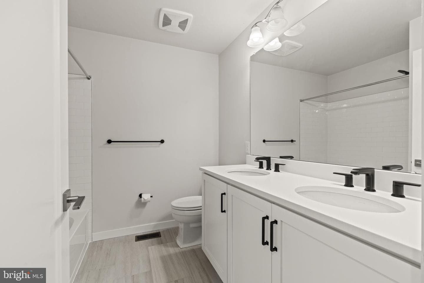 33 Tamarack Circle photo 32