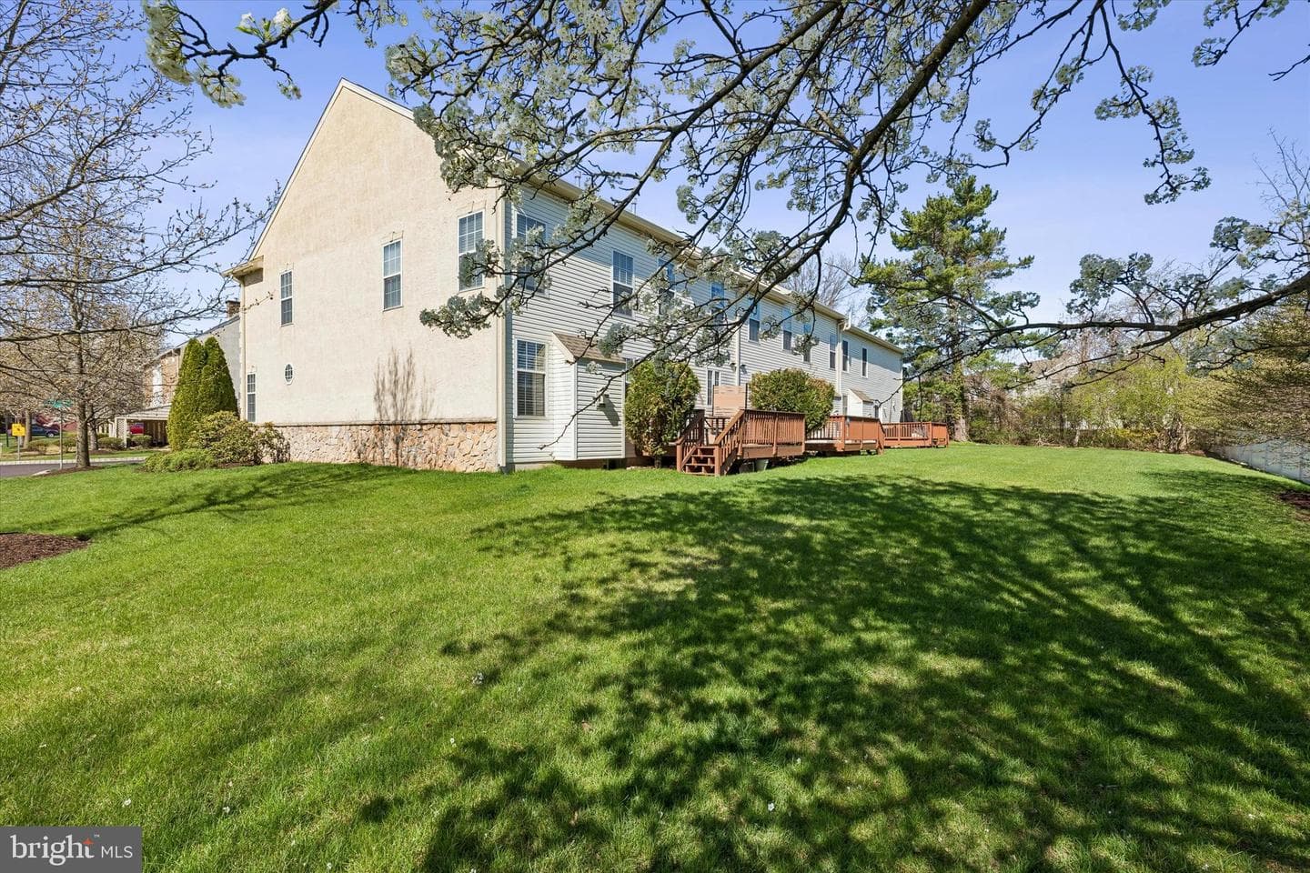 100 White Tower Lane photo 34