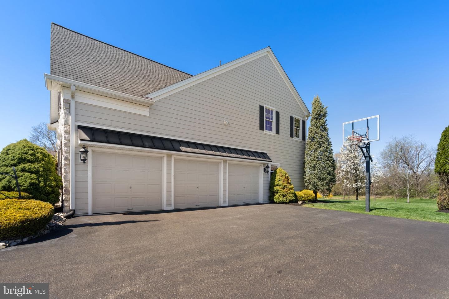1379 Bryant Court photo 3