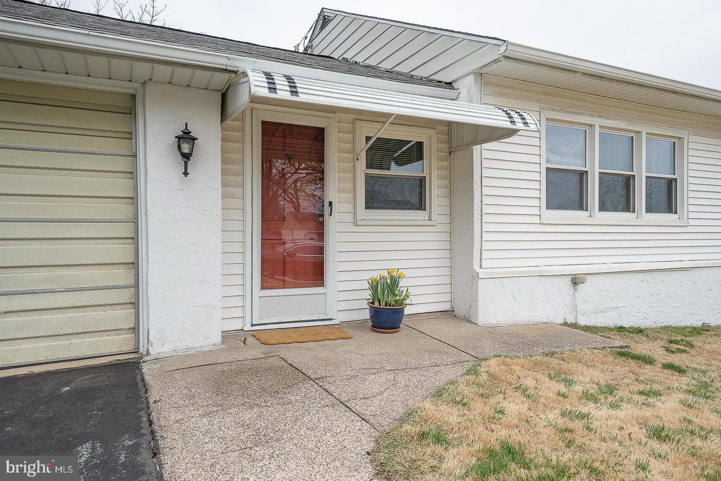 110 Monroe Road photo 2