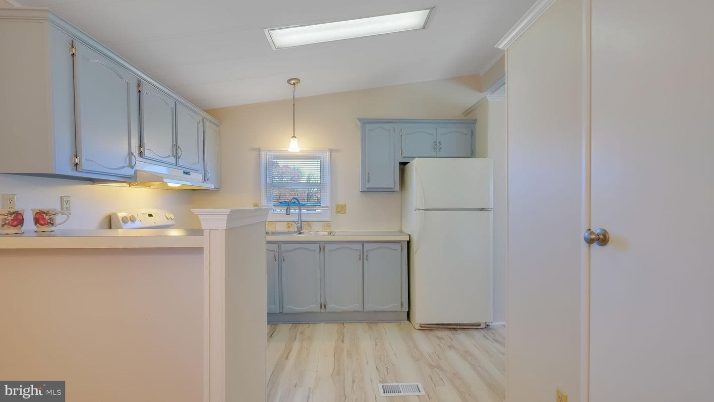 788 Chestnut Drive photo 11