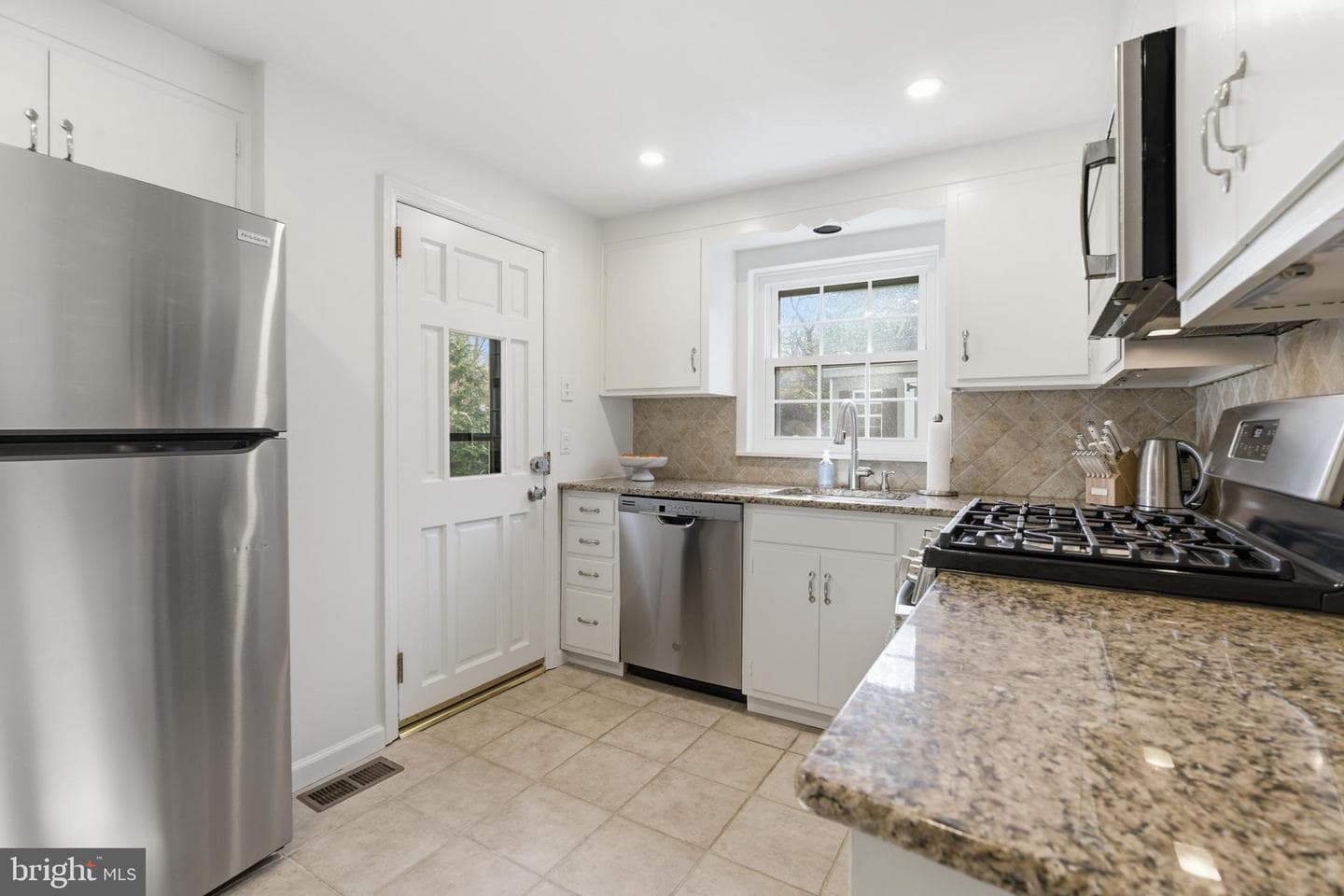 529 Shortridge Drive photo 11