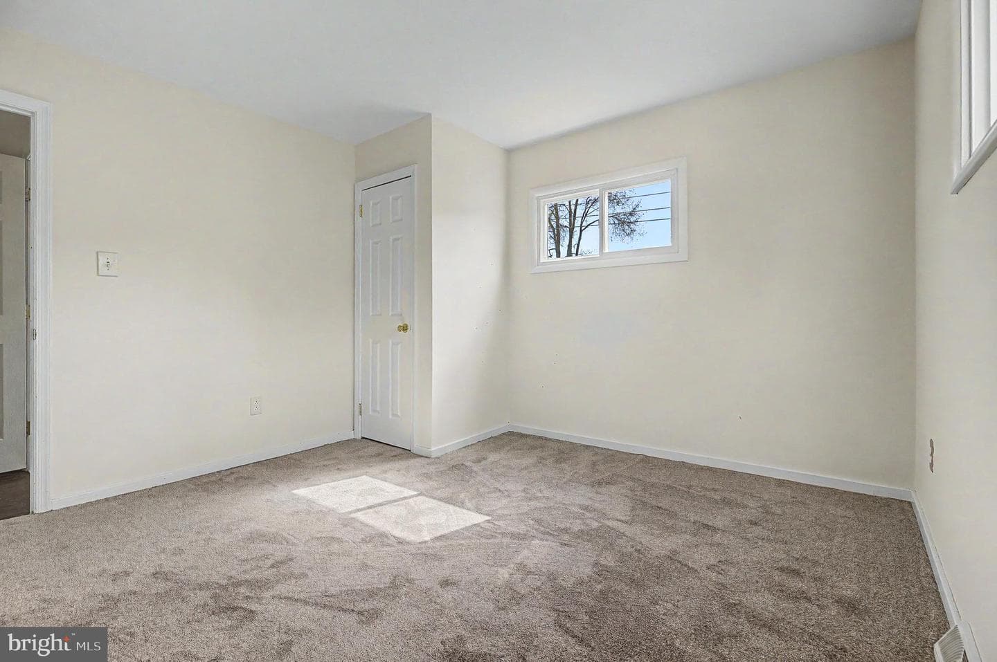 2832 Jefferson Avenue photo 23