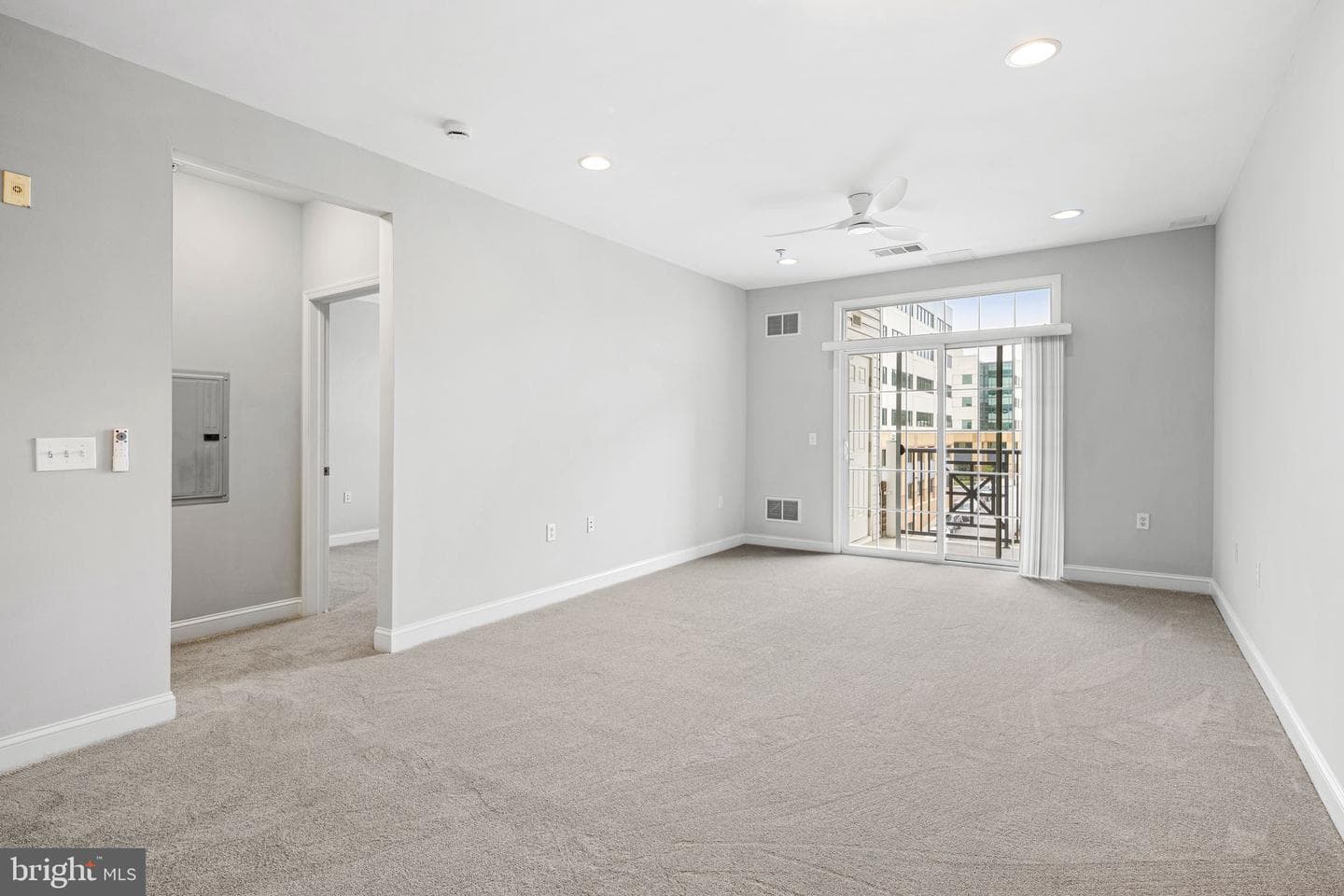 200 W Elm Street #1314 photo 12